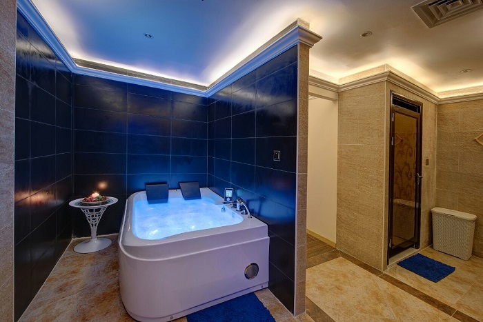Royale Couples Massage